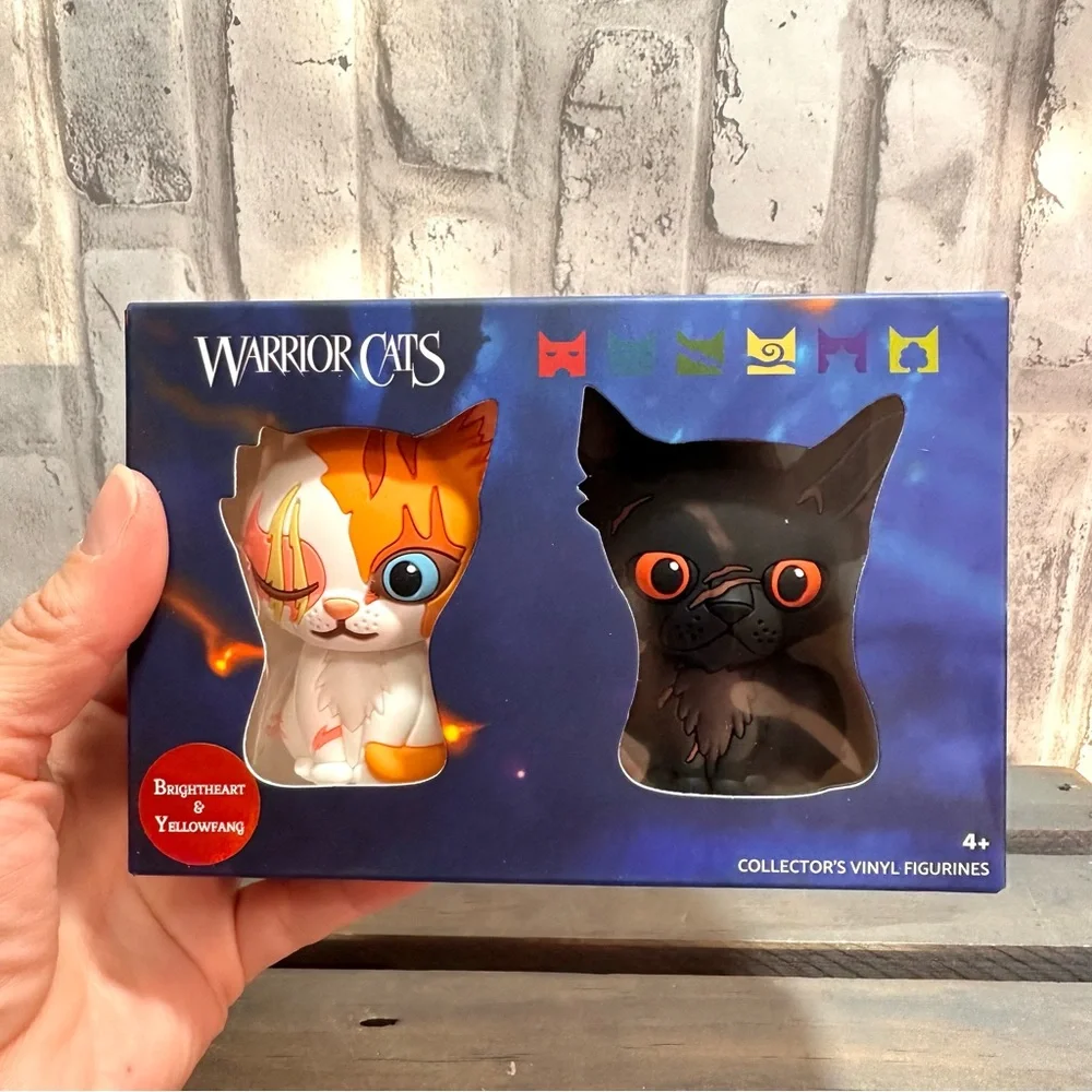 NEW Warrior Cats Figures The Prophecies Begin Series Brightheart And Yellowfang